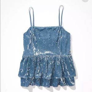 American Eagle Tiered Crop